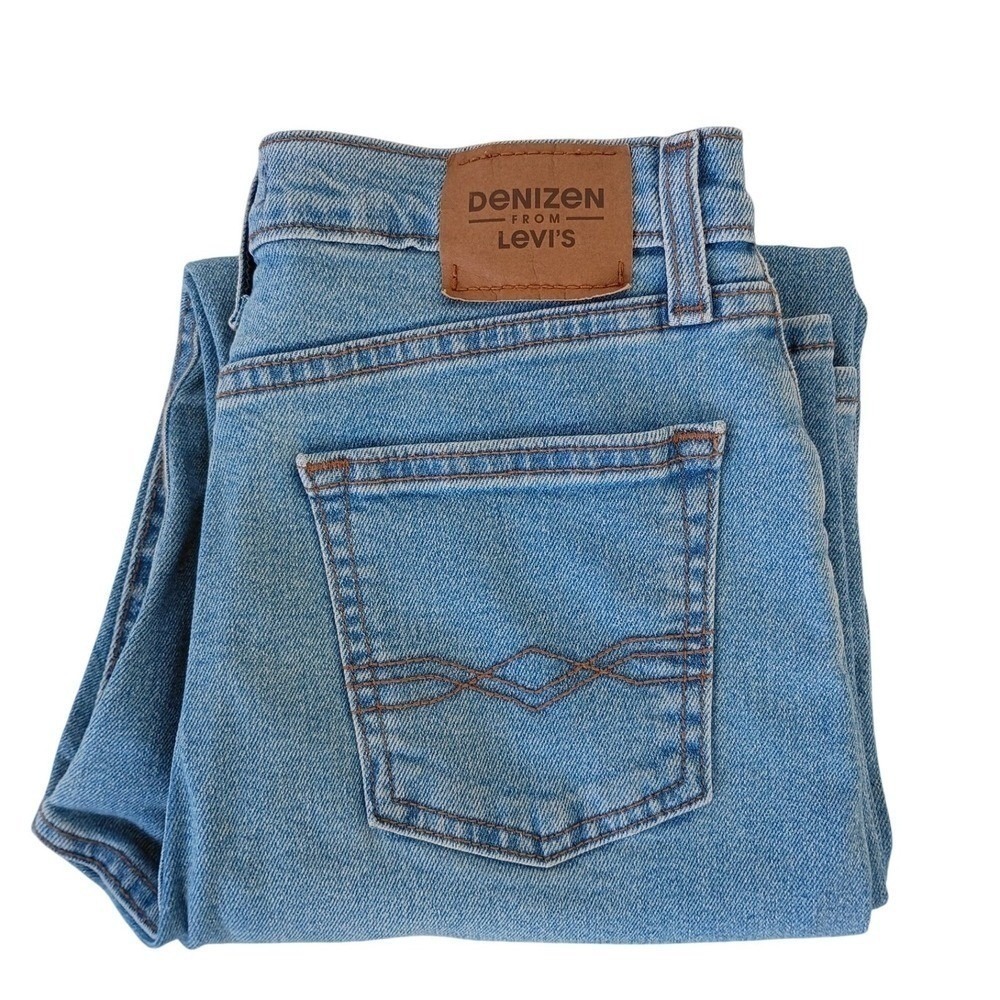 Levi's 501 Straight Leg Jeans Distressed Blue Wash Button Fly Women W25 L30 - Picture 5 of 12